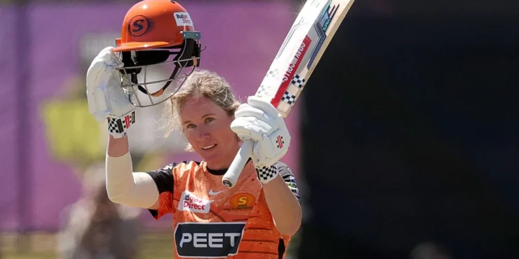 Beth Mooney Replaces Sophie Devine as Perth Scorchers Captain